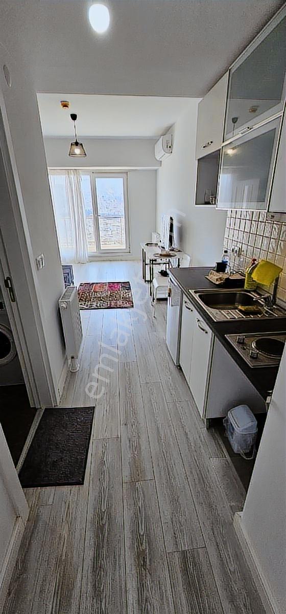 Bornova Dap Yapı Üst Katda Muhteşem Manzaralı,ferah Eşyalı 1+0 — fotoğraf 15