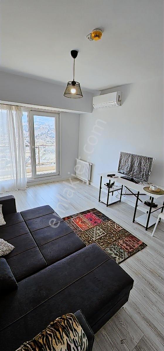 Bornova Dap Yapı Üst Katda Muhteşem Manzaralı,ferah Eşyalı 1+0 — fotoğraf 20
