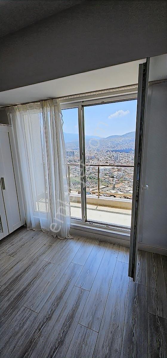 Bornova Dap Yapı Üst Katda Muhteşem Manzaralı,ferah Eşyalı 1+0 — fotoğraf 21