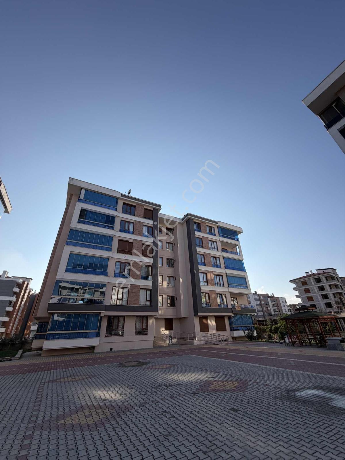 Dev Gayrimenkulden Satılık Site İçi Bakımlı 3+1 Daire — fotoğraf 4