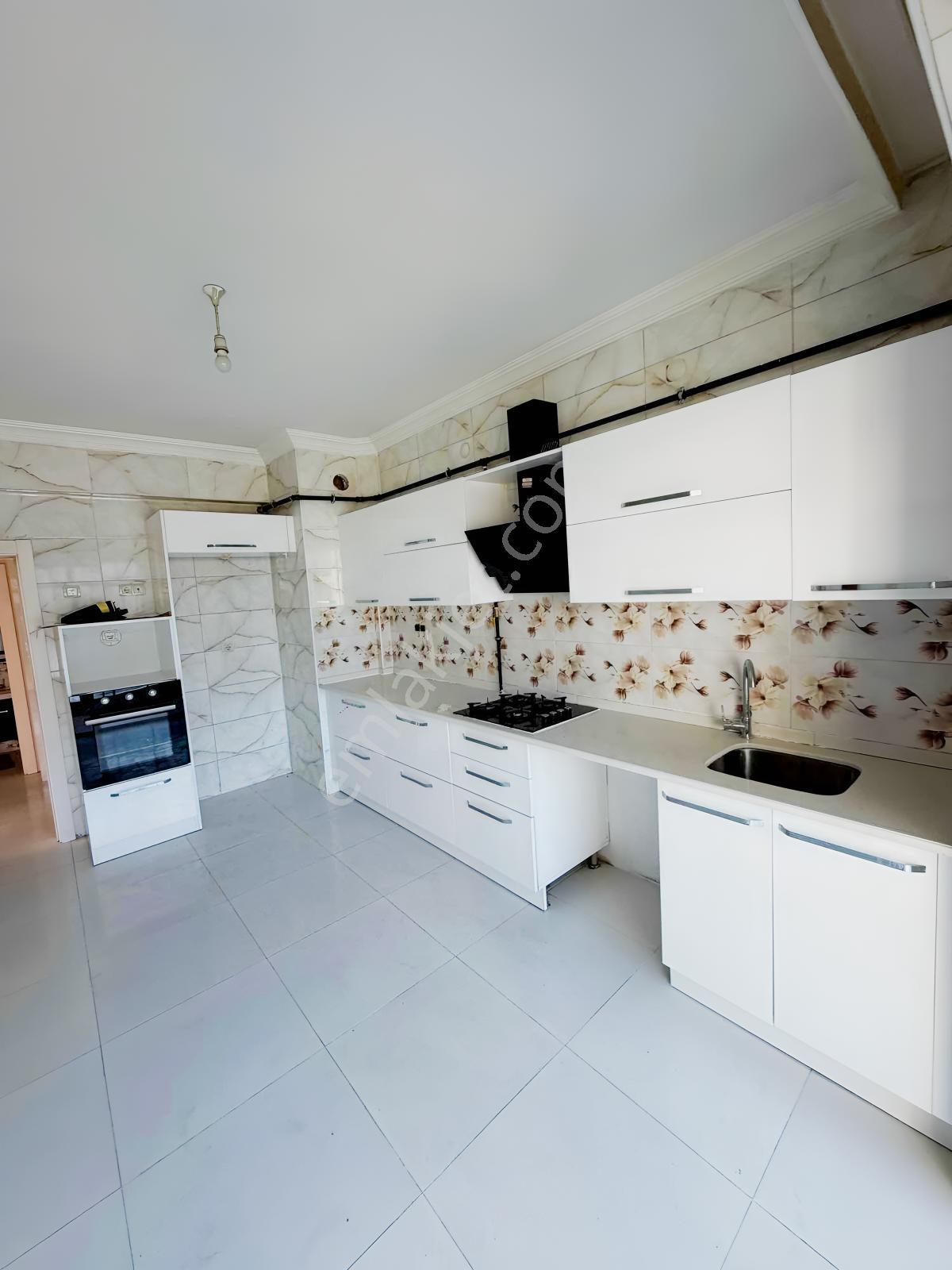 Dev Gayrimenkulden Satılık Site İçi Bakımlı 3+1 Daire — fotoğraf 8