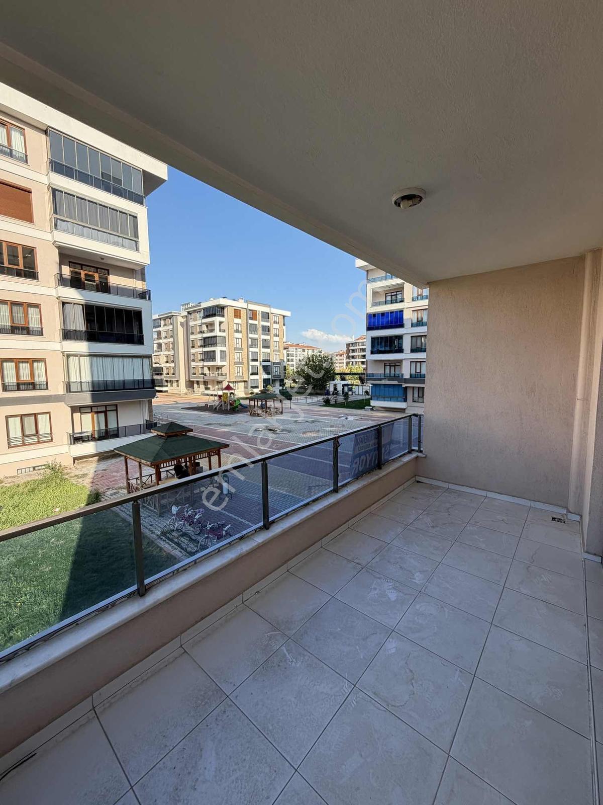 Dev Gayrimenkulden Satılık Site İçi Bakımlı 3+1 Daire — fotoğraf 19