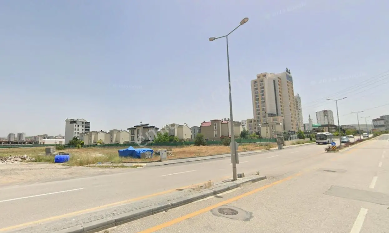 Bağlıca'da Süper Konumda Emsal 0.35 Satılık 333 M2 İmarlı Arsa — fotoğraf 2