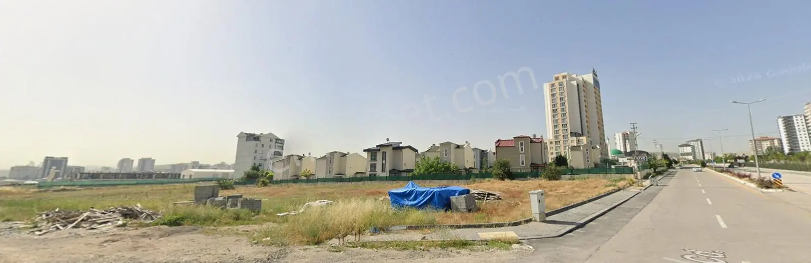 Bağlıca'da Süper Konumda Emsal 0.35 Satılık 333 M2 İmarlı Arsa — fotoğraf 3