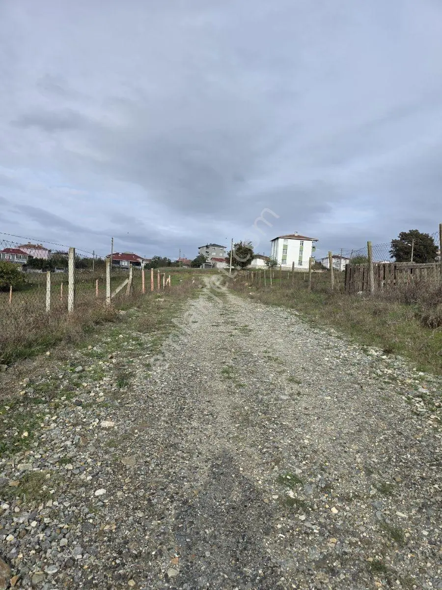 Saray Büyükyoncalı 300 M² İmarlı İfrazlı — fotoğraf 4