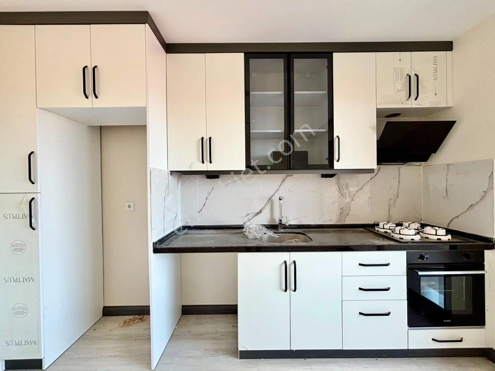 ꧁ay Emlaktan꧂oksijen Deposu Çamlıbel'de Deniz Manzaralı Ön Cephe Satılık 1+1 Ultra Lüx Daire — fotoğraf 6