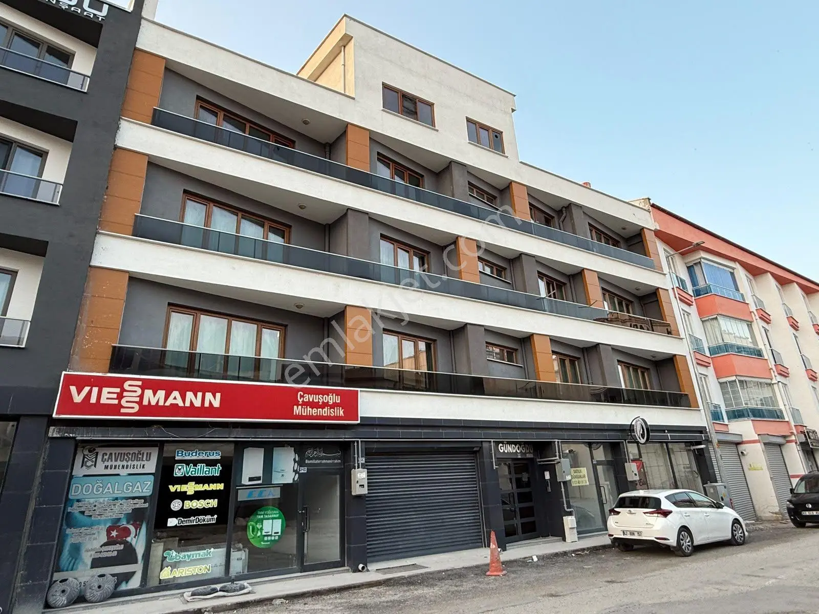 Salih Biliici Gayrimenkul'Den Konya/Karapınar Hacıömerli Mahallesi'Nde 3+1 Satıl...