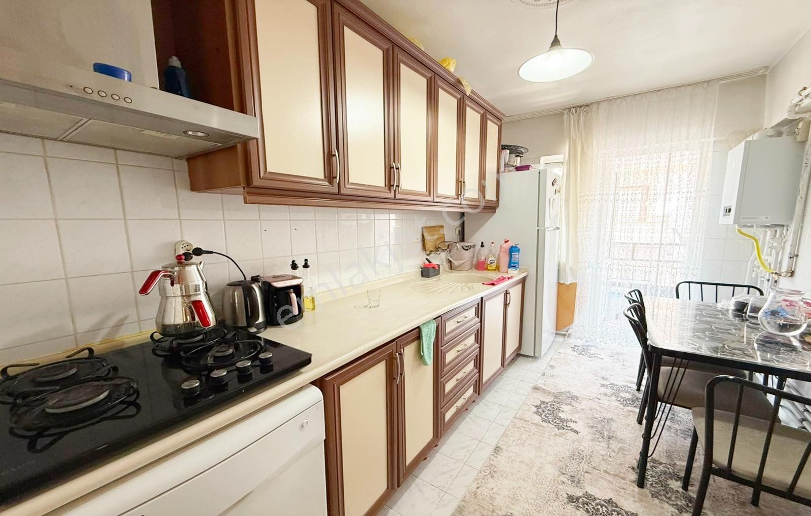 Keçiörende 3+1 Kafkaslar Da Merkezi Konumda Köktapu Acil Satılık — fotoğraf 3