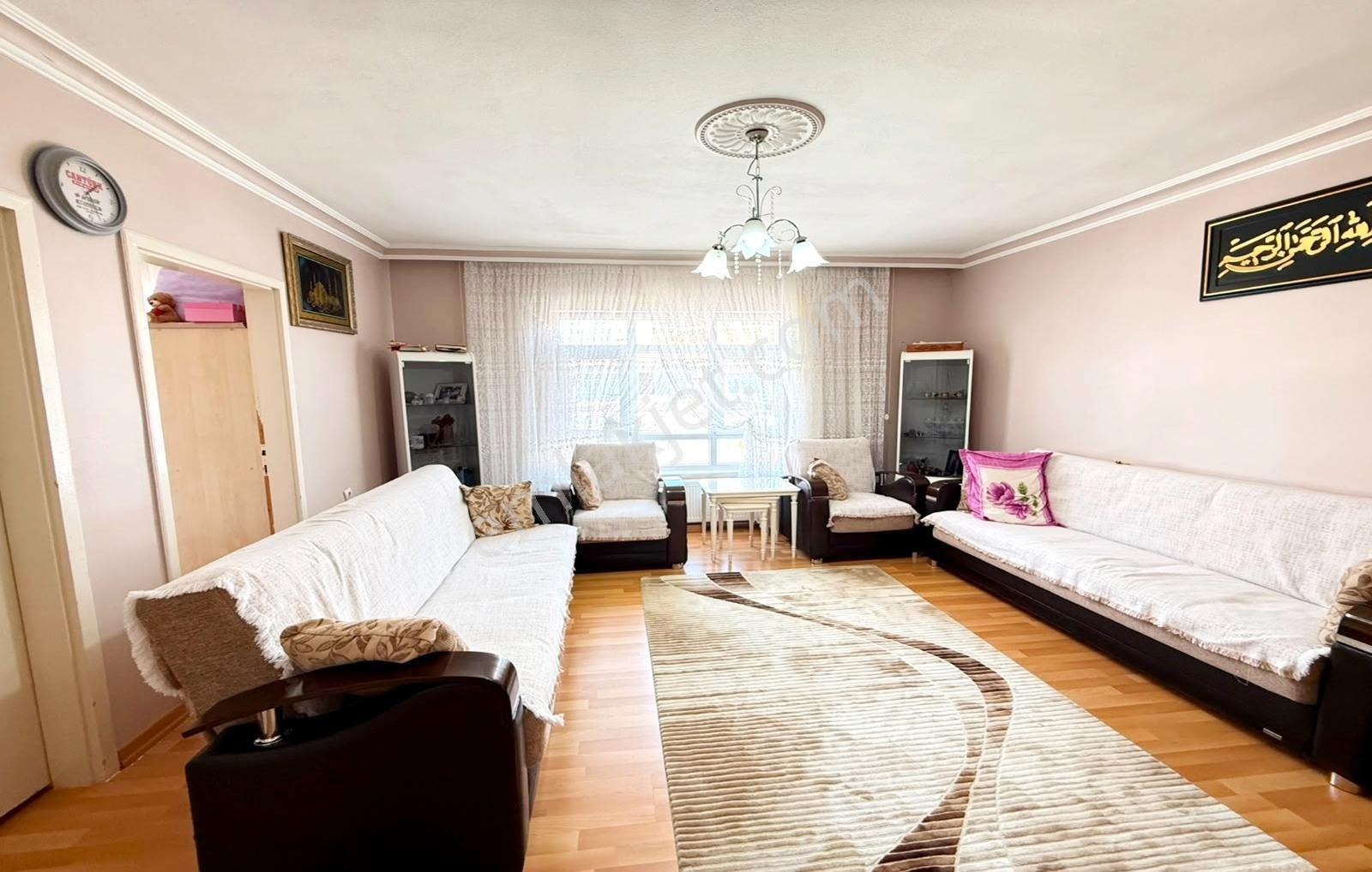 Keçiörende 3+1 Kafkaslar Da Merkezi Konumda Köktapu Acil Satılık — fotoğraf 8