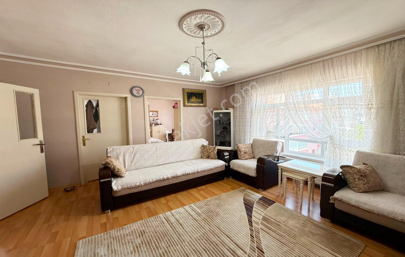 Keçiörende 3+1 Kafkaslar Da Merkezi Konumda Köktapu Acil Satılık — fotoğraf 9