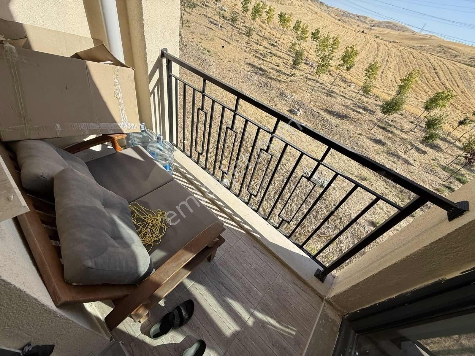 Çetin Emlak'dan Saraycık Tokide 2+1 Ara Katta Geniş Yapılı Daire — fotoğraf 23