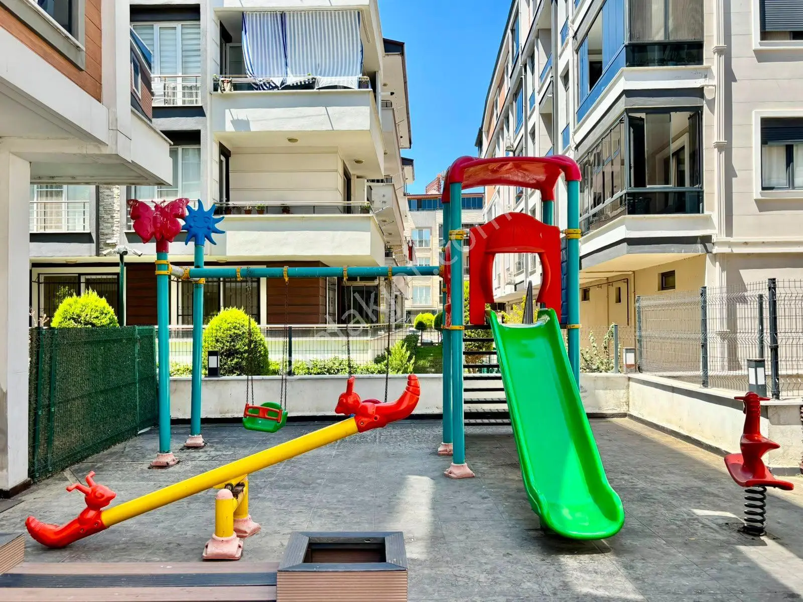 ꧁ay Emlaktan꧂akçay Altınkum'da Yüzme Havuzlu Güvenlikli Kapalı Otoparklı Satılık 1+1 Daire — fotoğraf 33