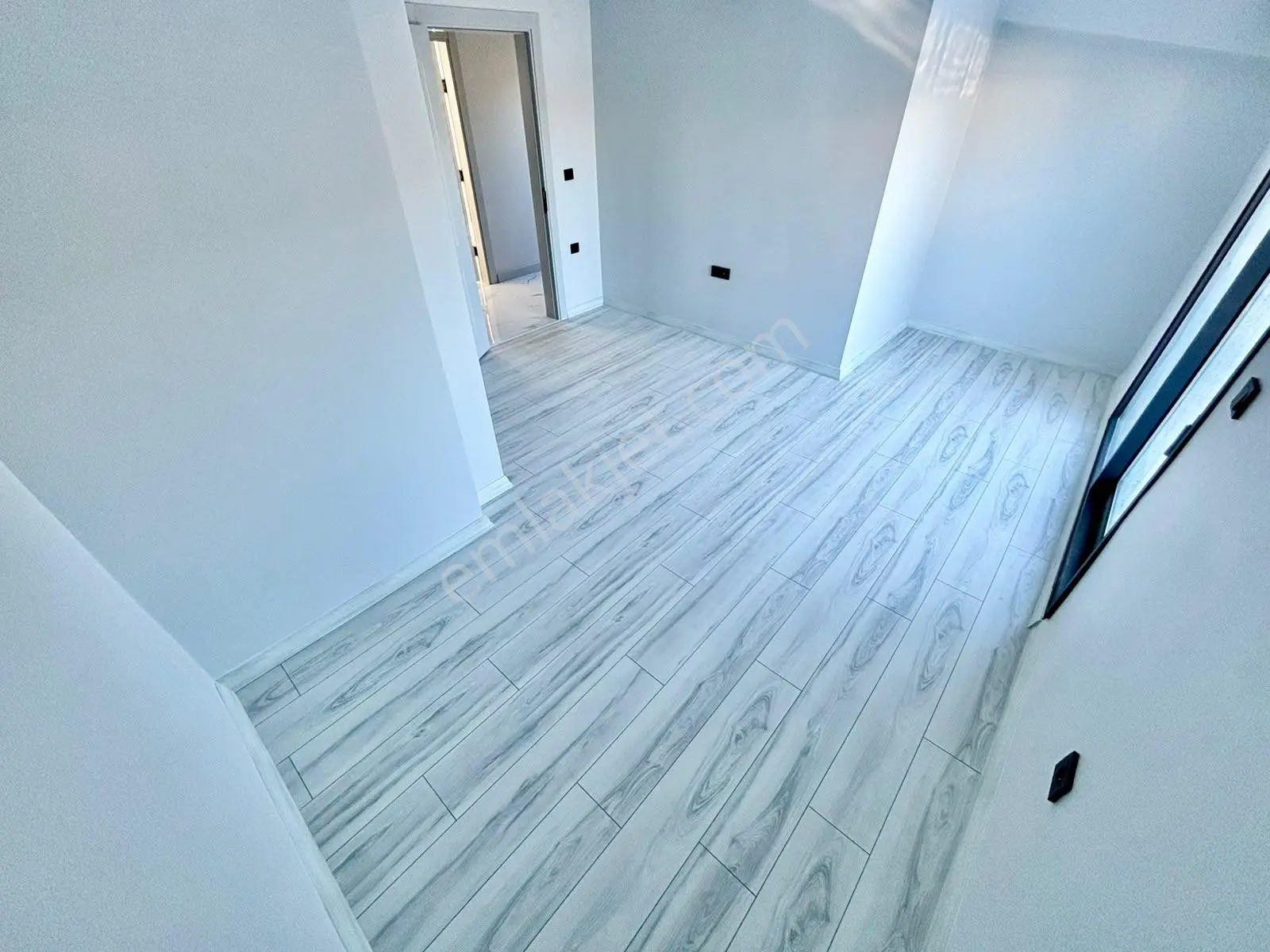 Ay Emlaktanakçay'da Kazdağları Eteklerinde Yeşillikler İçerisinde Satılık 3+1 Çift Teraslı Villa — fotoğraf 34