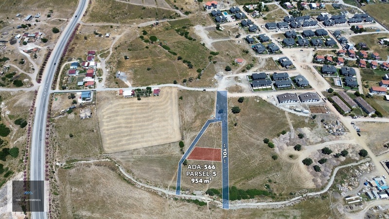 Urla Gülbahçe'De 0.60 Emsalli Ticari İmarlı 954 M² Fırsat Arsa