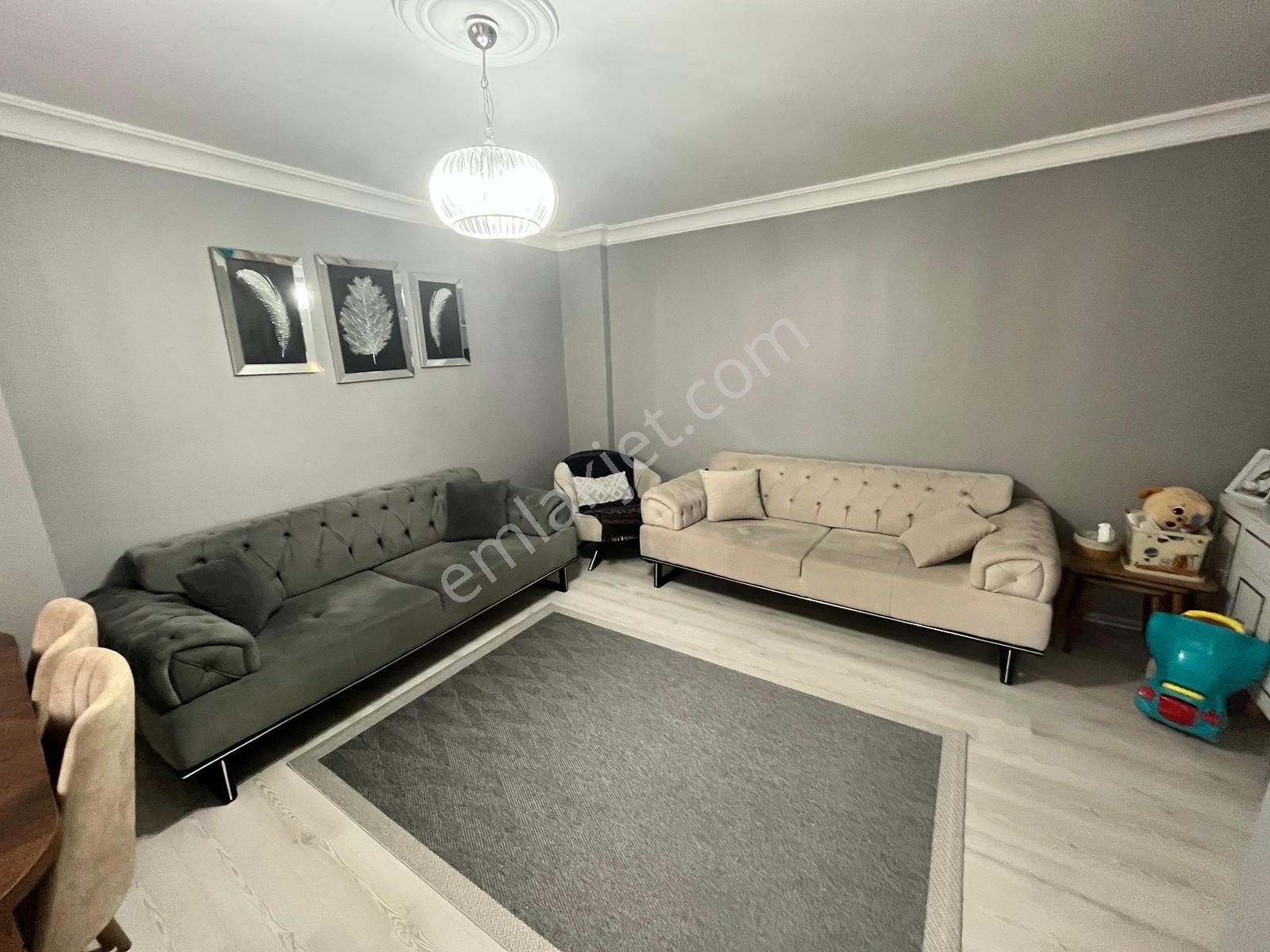 Samandırada Metronun Dibinde Satılık 2+1 Daire — fotoğraf 3