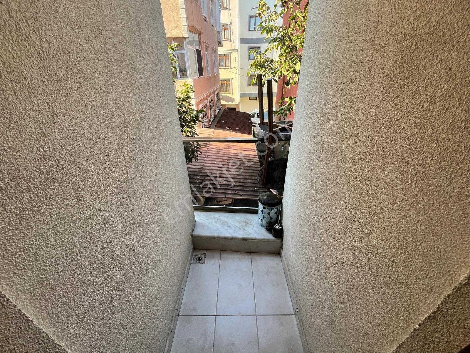 Samandırada Metronun Dibinde Satılık 2+1 Daire — fotoğraf 14