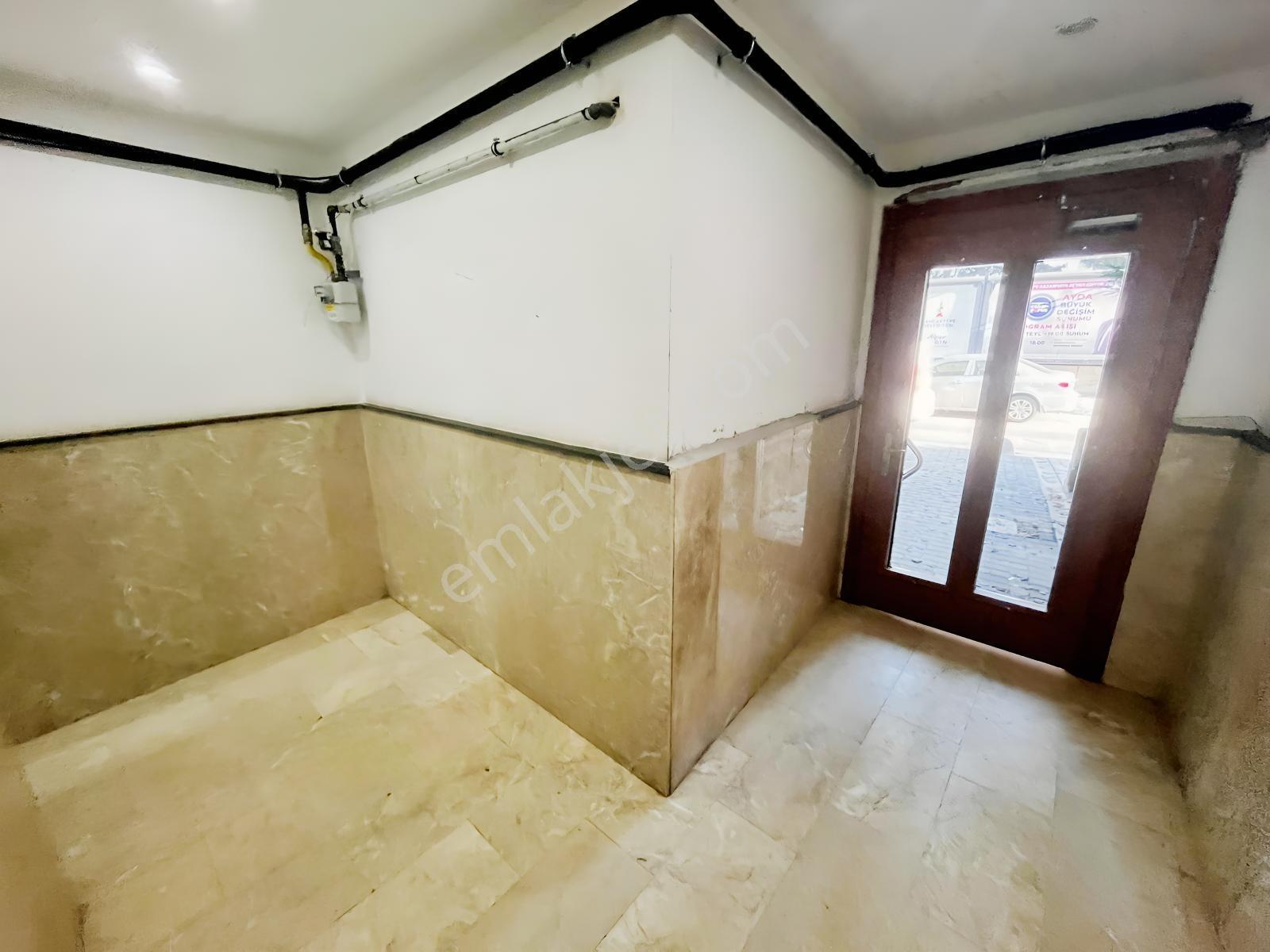 Samandırada Metronun Dibinde Satılık 2+1 Daire — fotoğraf 18