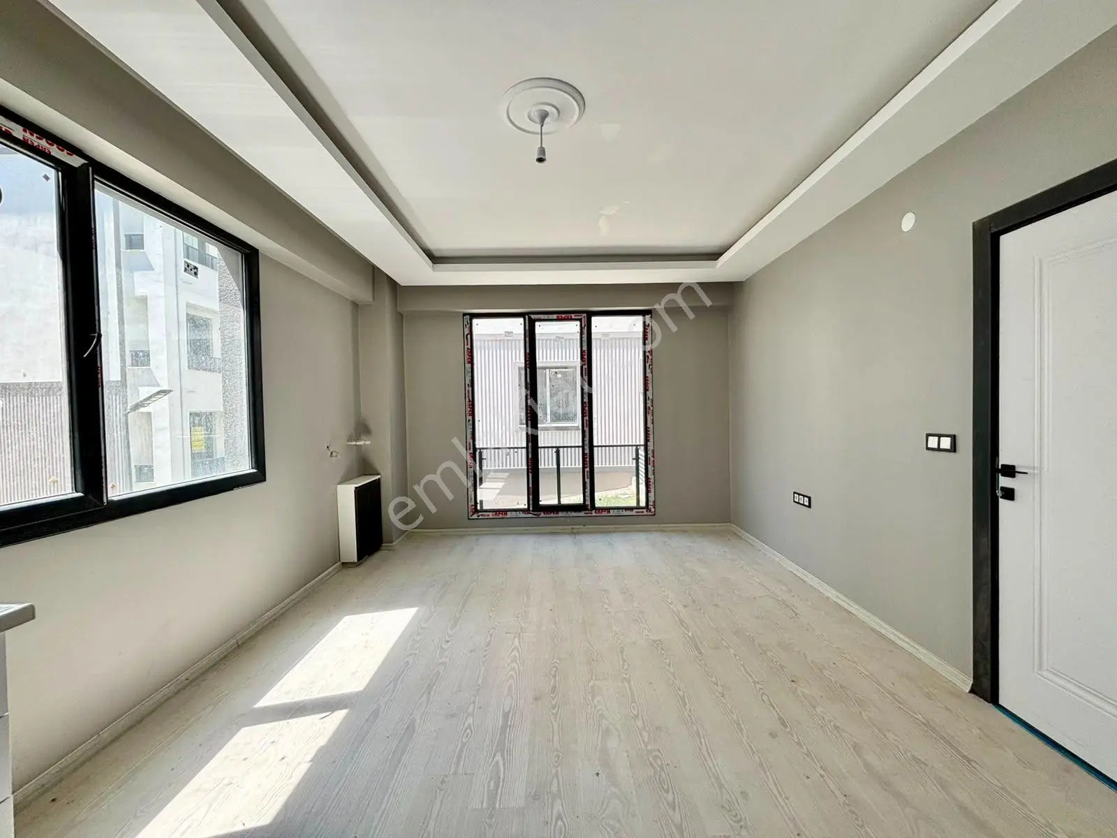 ꧁ay Emlaktan꧂edremit Kadıköyde Kapalı Otoparklı Hastane Yakını Yerden Isıtmalı Satılık 1+1 Lüx Daire — fotoğraf 10