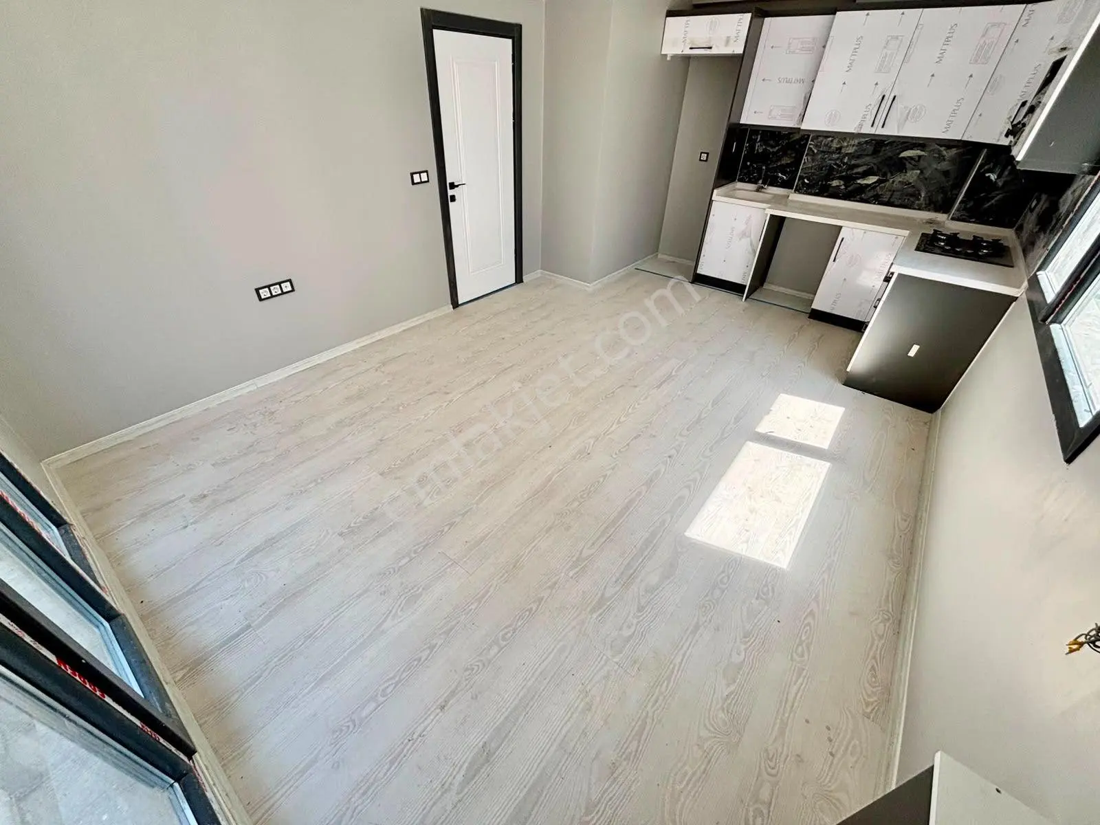 ꧁ay Emlaktan꧂edremit Kadıköyde Kapalı Otoparklı Hastane Yakını Yerden Isıtmalı Satılık 1+1 Lüx Daire — fotoğraf 11