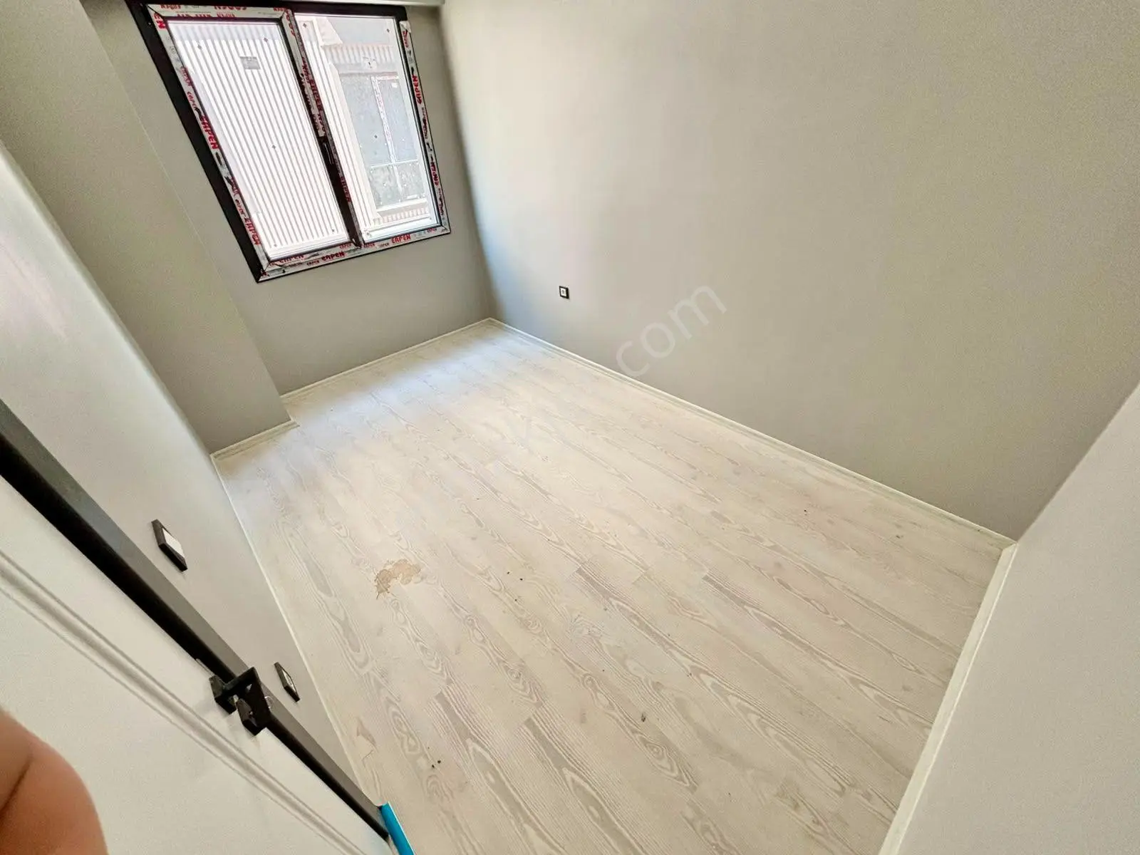 ꧁ay Emlaktan꧂edremit Kadıköyde Kapalı Otoparklı Hastane Yakını Yerden Isıtmalı Satılık 1+1 Lüx Daire — fotoğraf 14