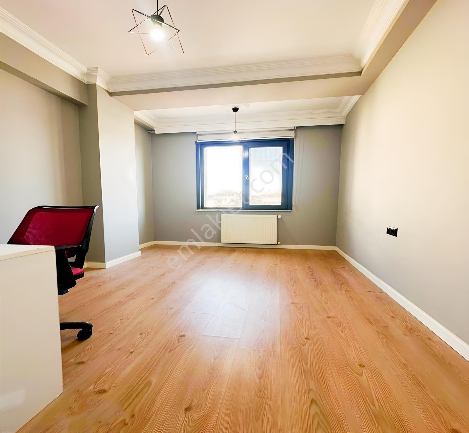 Akçaburgaz Mah. 4+2 Lüks Teraslı 150 M² Fırsat Dubleks Daire — fotoğraf 7