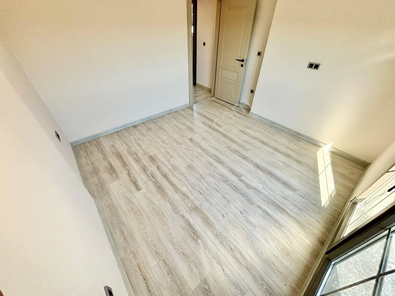 Ay Emlaktan Güre'de Yolun Altında Muhteşem Konumlu Denize 300 Mt Satılık 4+1 Lüks Müstakil Villa — fotoğraf 30