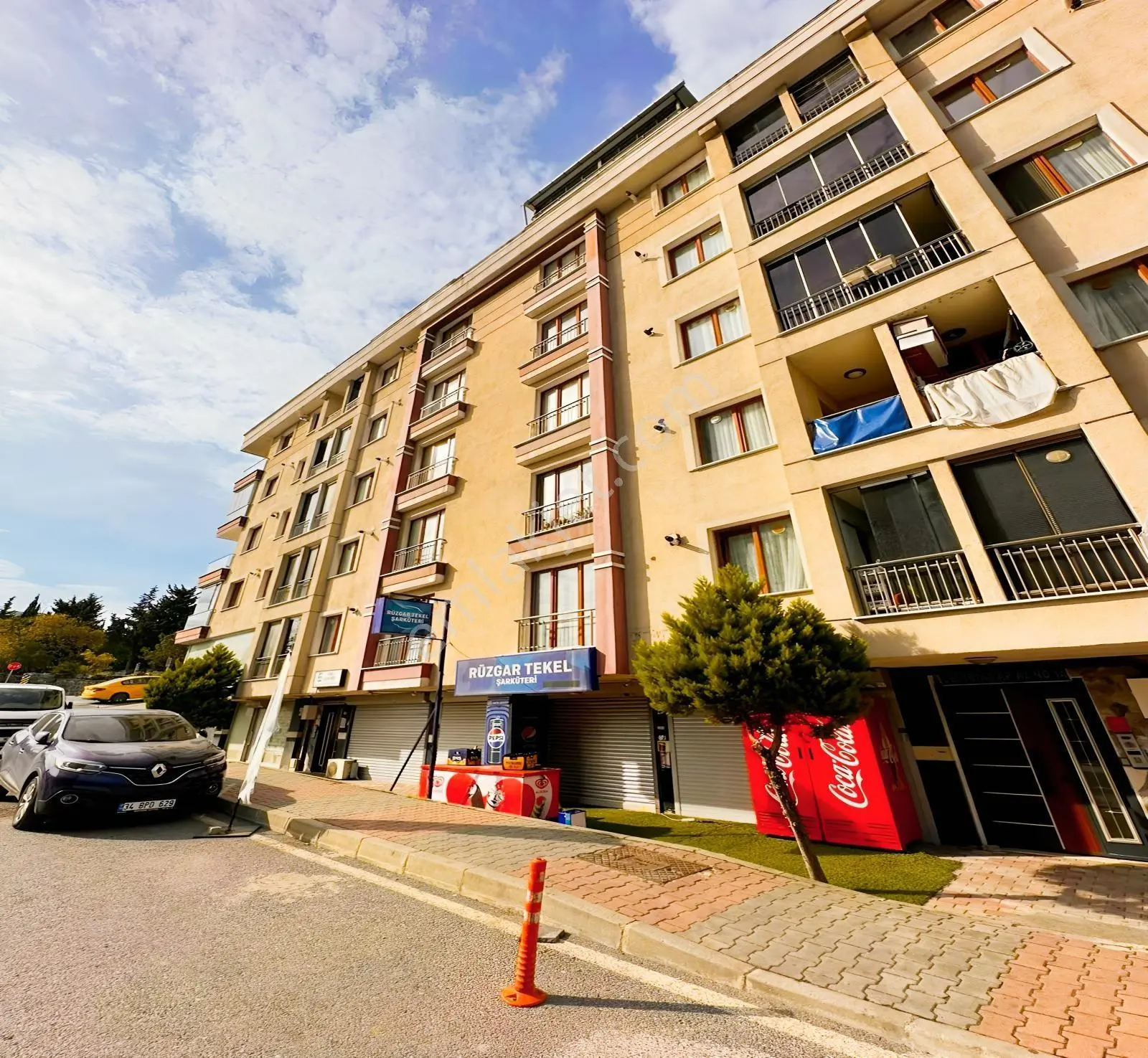 Beylikdüzünde Merkezi Konumda Kapalı Otoparklı 2+1 Fırsat Daire — fotoğraf 3