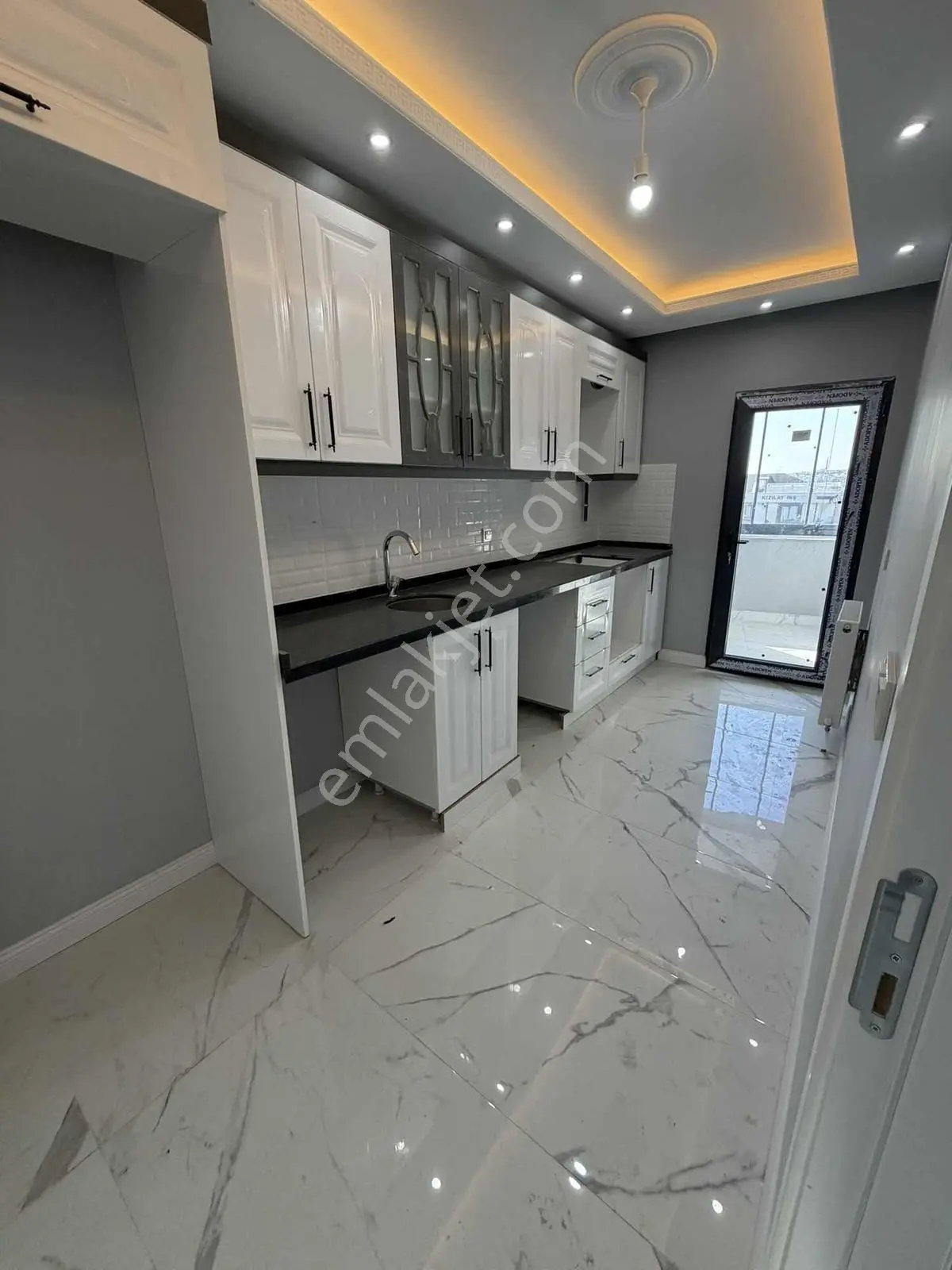 Yenidoğan Mah Satılık 4+2 Daire — fotoğraf 9