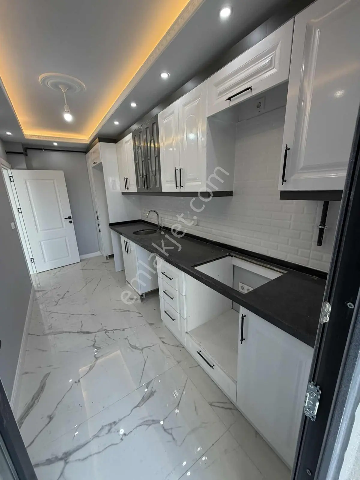 Yenidoğan Mah Satılık 4+2 Daire — fotoğraf 11