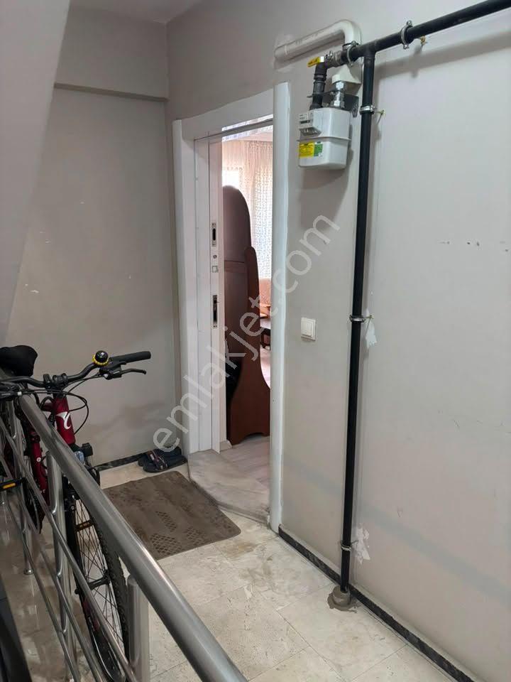 Tc Emlaktan Satılık 1+1 Daire Doğalgazlı — fotoğraf 13