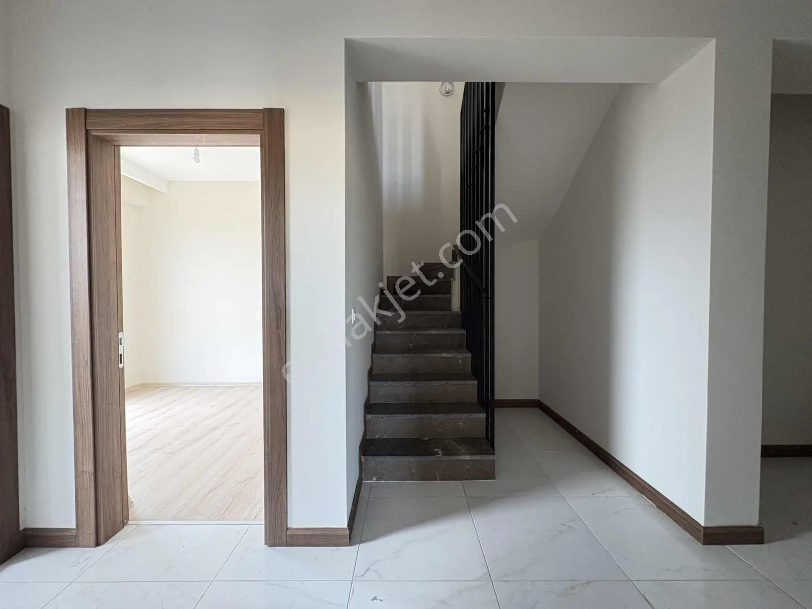 Anıl Konu'dan Balkan Mah. Site İçi Satılık 4+1 Dubleks Daire — fotoğraf 23