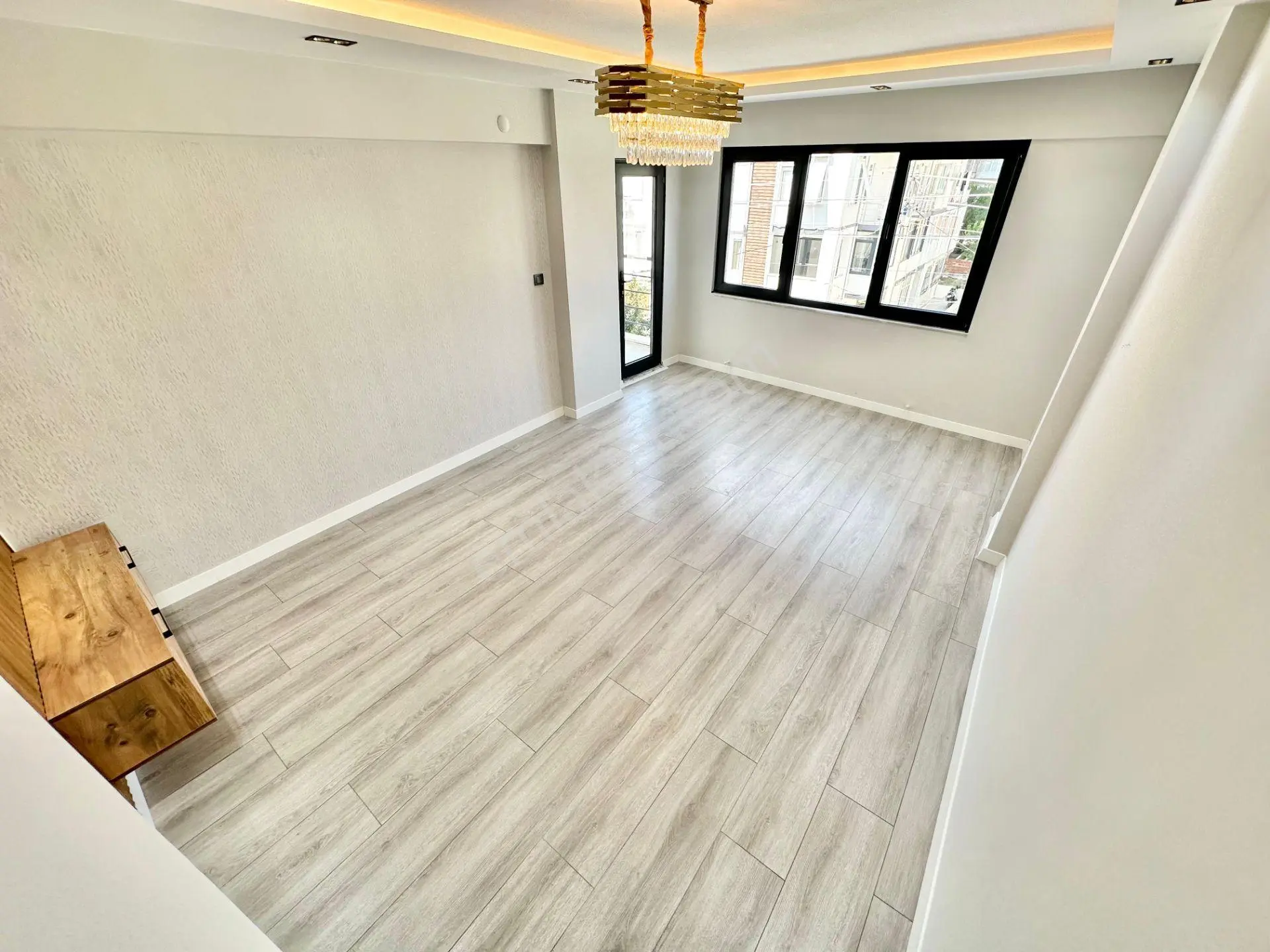 ꧁ay Emlaktan꧂akçay Merkezde Arakat Ön Cephe Denize Sadece 100 Mt Satılık 2+1 İçi Komple Yapılı Daire — fotoğraf 12