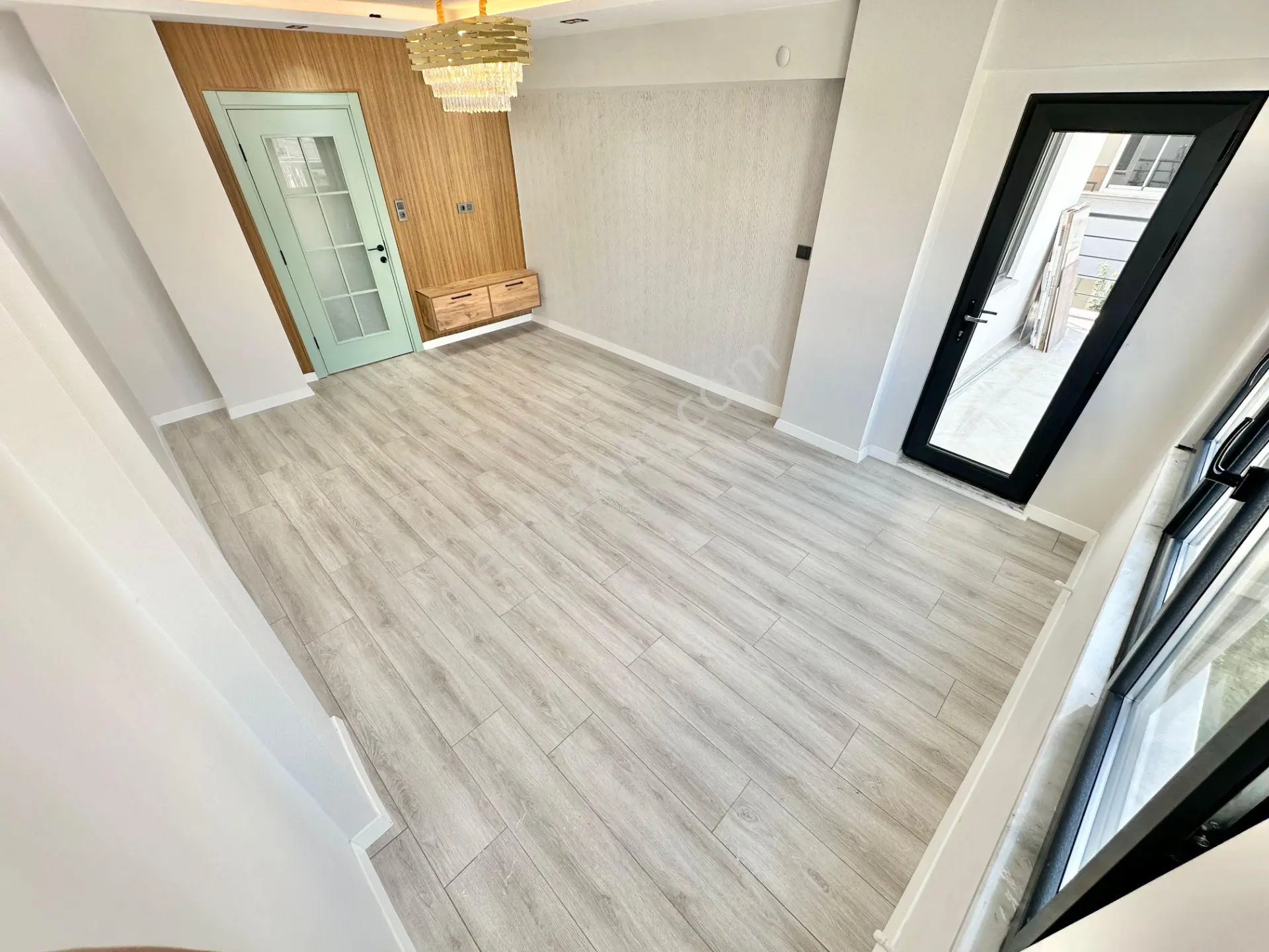 ꧁ay Emlaktan꧂akçay Merkezde Arakat Ön Cephe Denize Sadece 100 Mt Satılık 2+1 İçi Komple Yapılı Daire — fotoğraf 13
