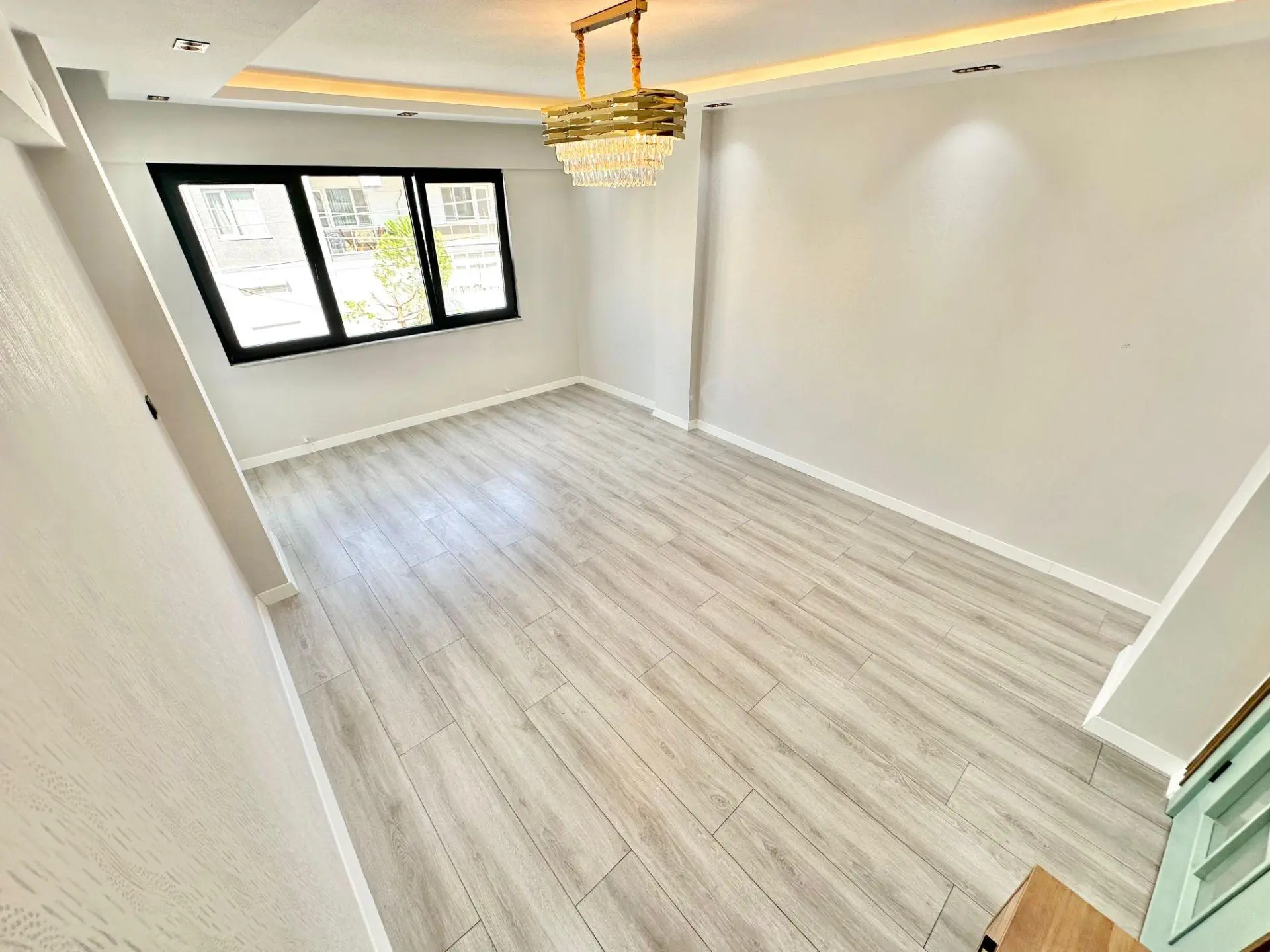 ꧁ay Emlaktan꧂akçay Merkezde Arakat Ön Cephe Denize Sadece 100 Mt Satılık 2+1 İçi Komple Yapılı Daire — fotoğraf 16