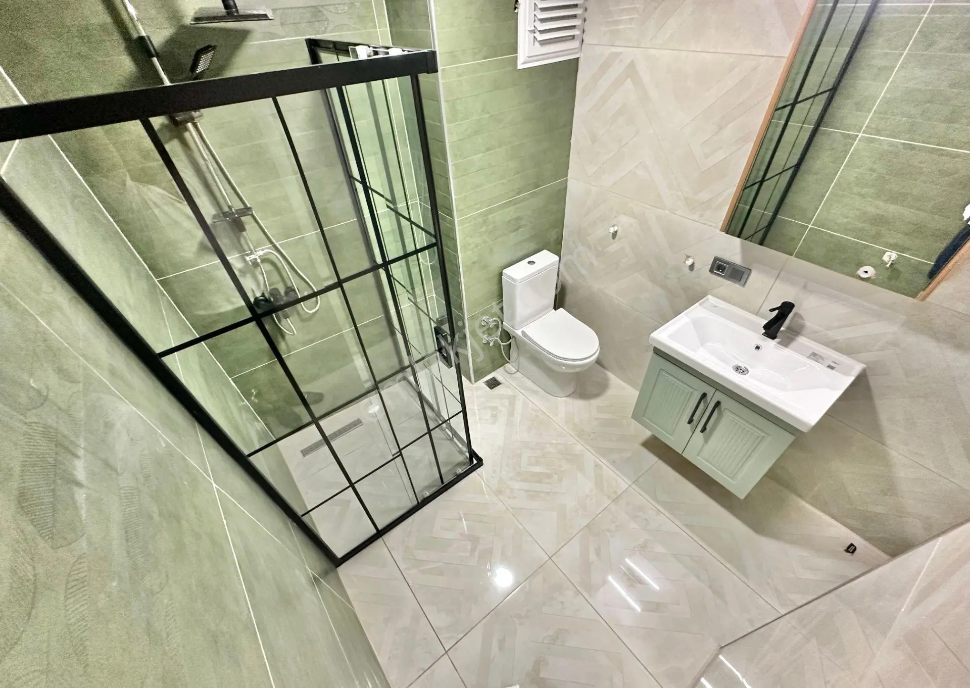 ꧁ay Emlaktan꧂akçay Merkezde Arakat Ön Cephe Denize Sadece 100 Mt Satılık 2+1 İçi Komple Yapılı Daire — fotoğraf 26