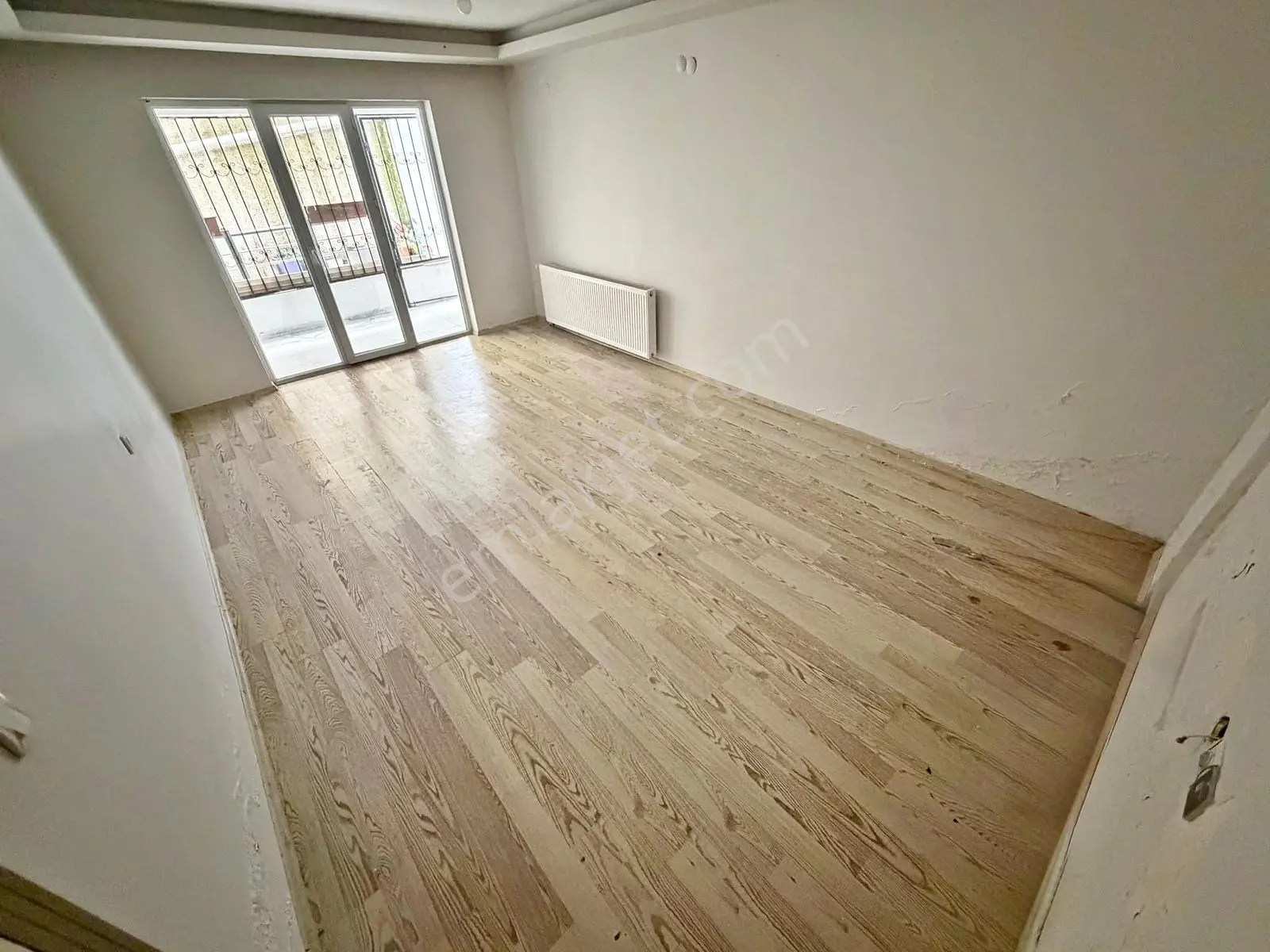 Ataparkta 1291 Sokakta Uygun, Balkonlu Asansörlü Geniş 3+1 Daire — fotoğraf 5