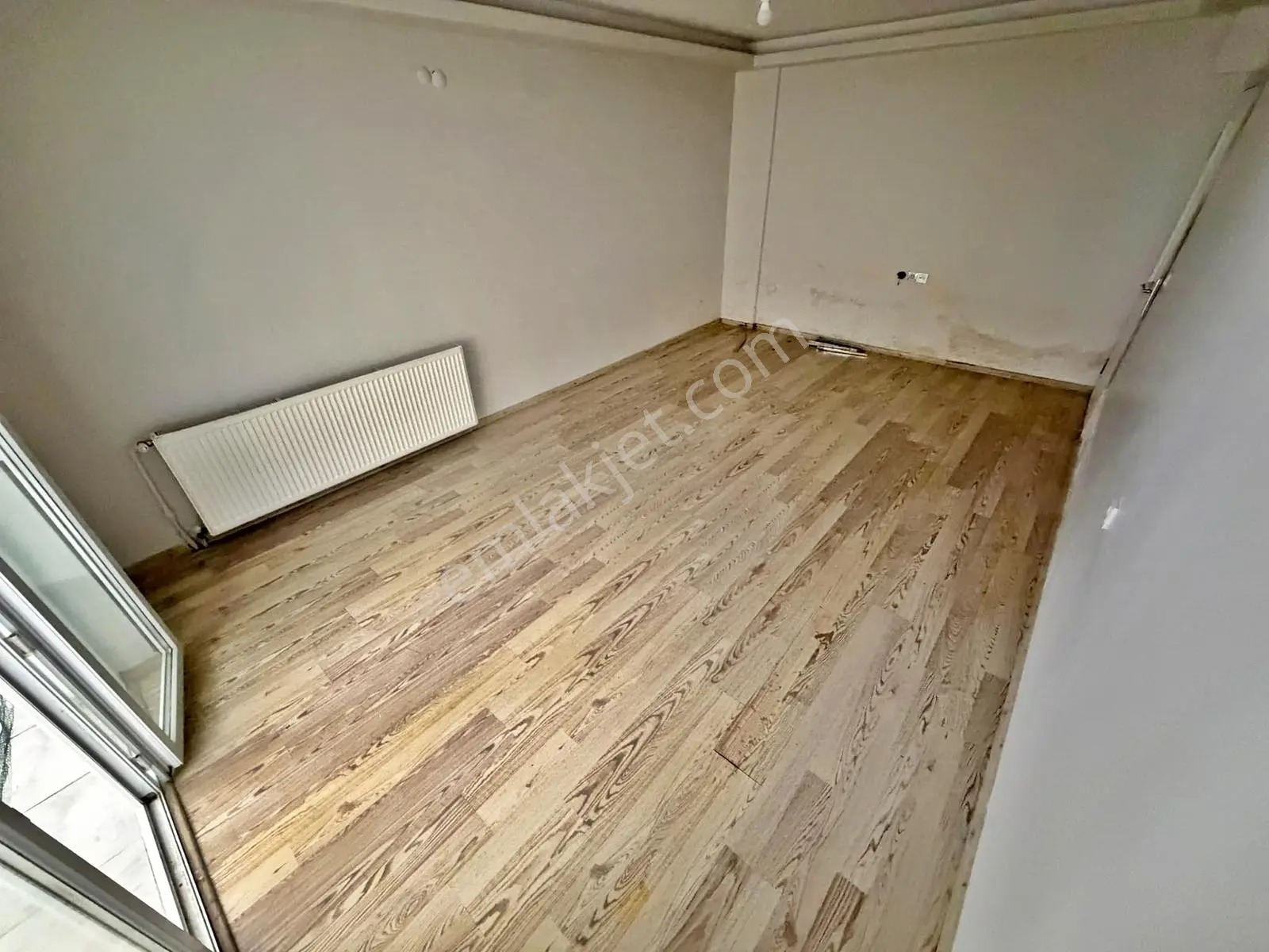Ataparkta 1291 Sokakta Uygun, Balkonlu Asansörlü Geniş 3+1 Daire — fotoğraf 8