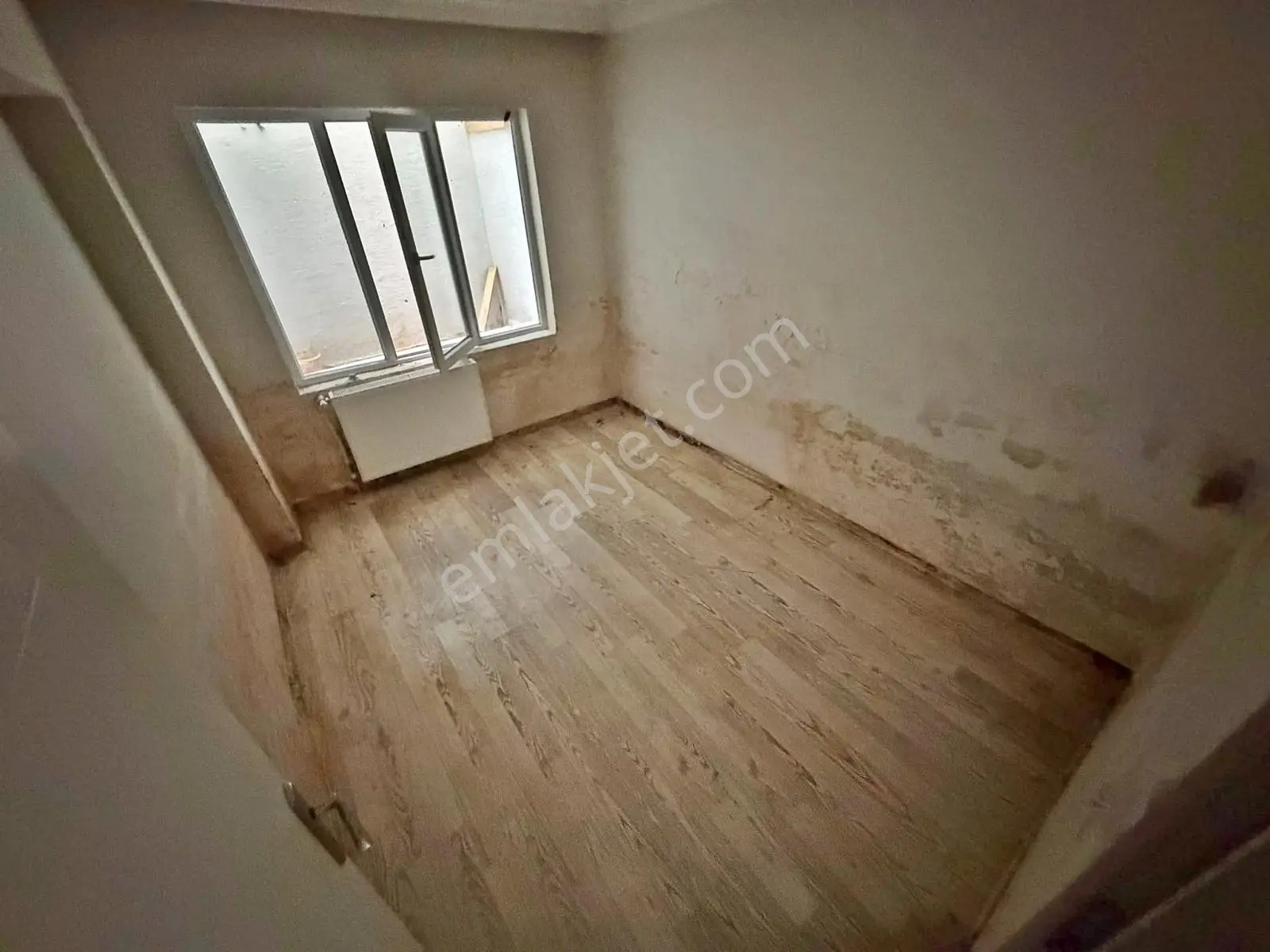 Ataparkta 1291 Sokakta Uygun, Balkonlu Asansörlü Geniş 3+1 Daire — fotoğraf 13