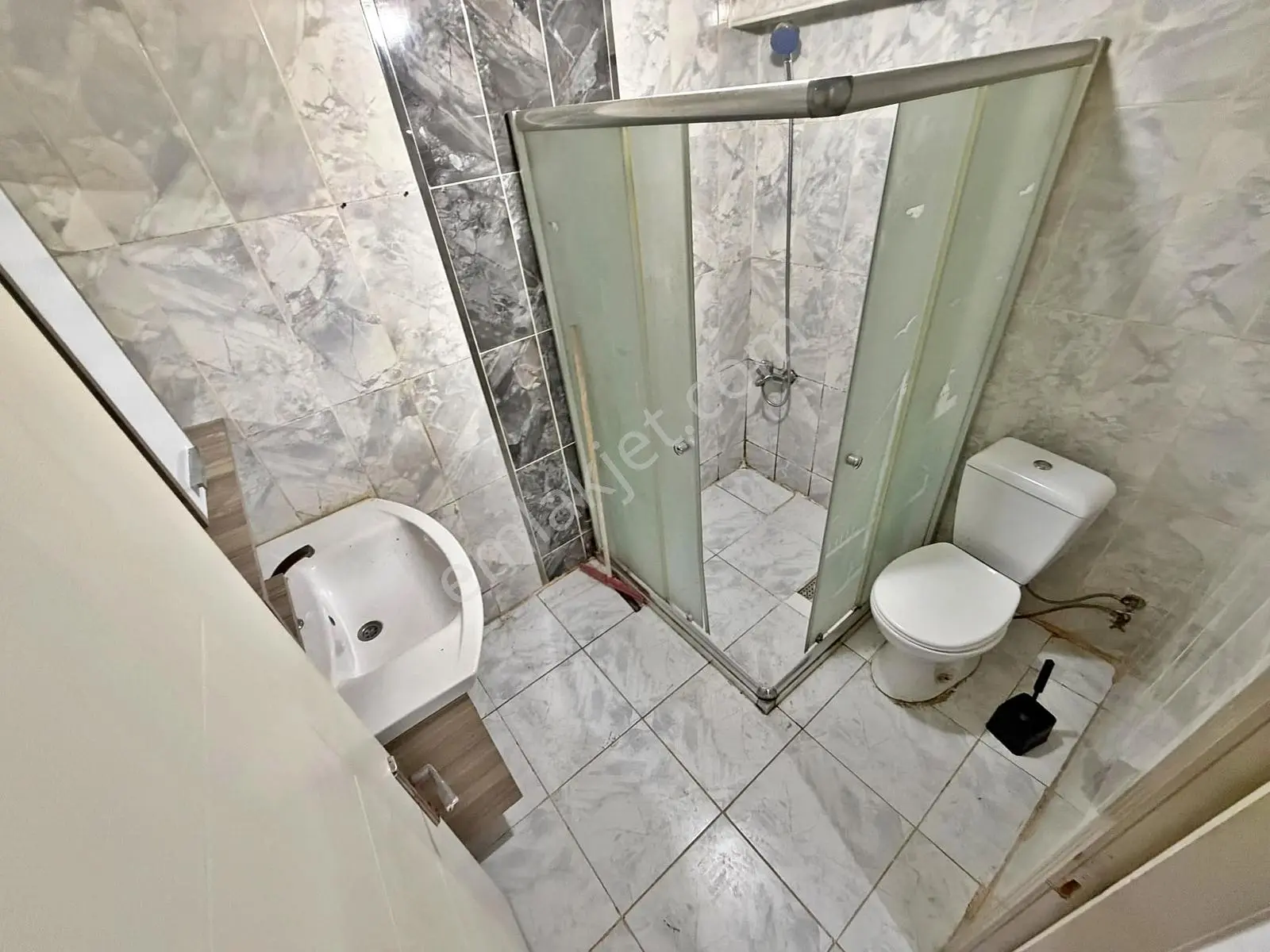 Ataparkta 1291 Sokakta Uygun, Balkonlu Asansörlü Geniş 3+1 Daire — fotoğraf 22