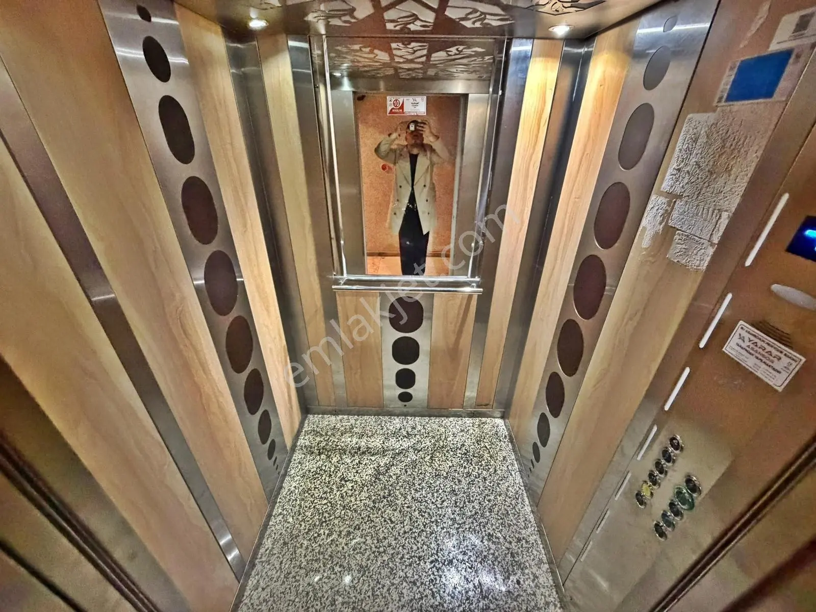Ataparkta 1291 Sokakta Uygun, Balkonlu Asansörlü Geniş 3+1 Daire — fotoğraf 29