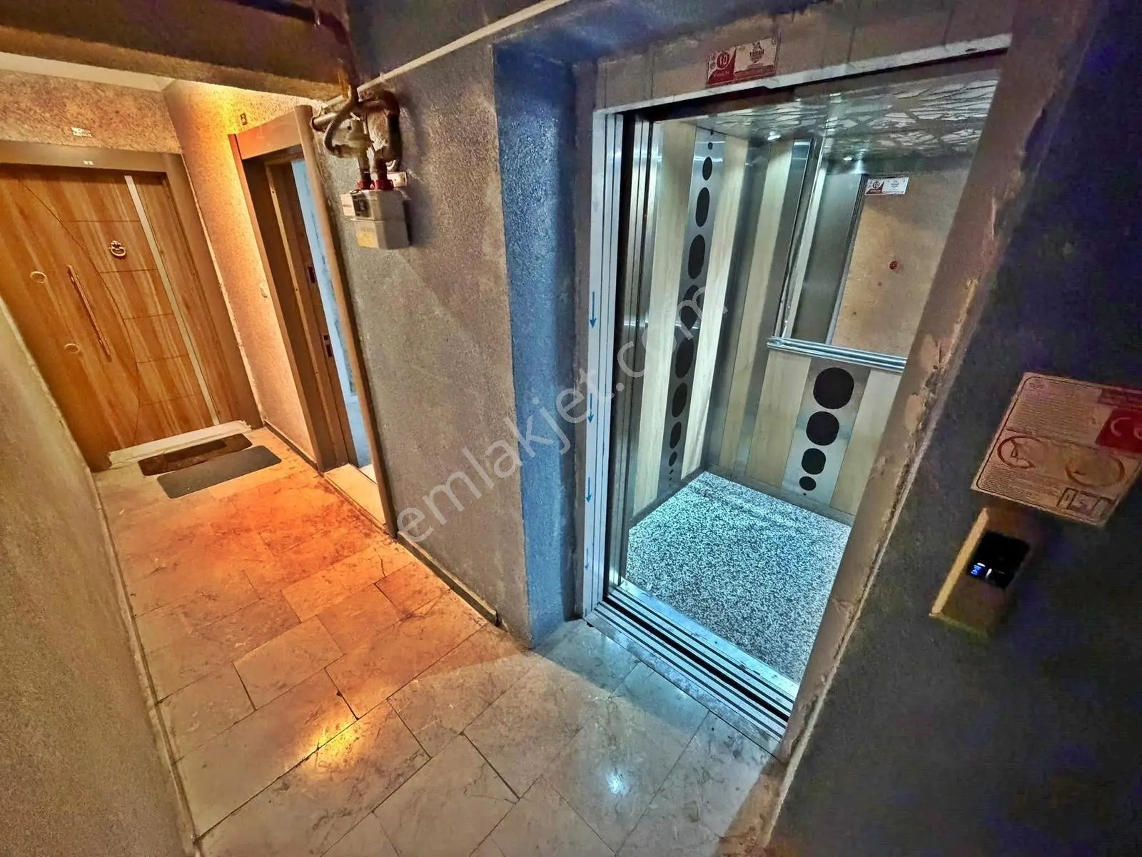 Ataparkta 1291 Sokakta Uygun, Balkonlu Asansörlü Geniş 3+1 Daire — fotoğraf 30