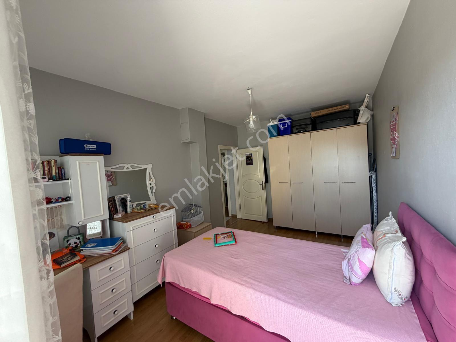 Prestij'den Sağlık'ta Geniş Oturumlu Temiz 3+1 Daire — fotoğraf 18