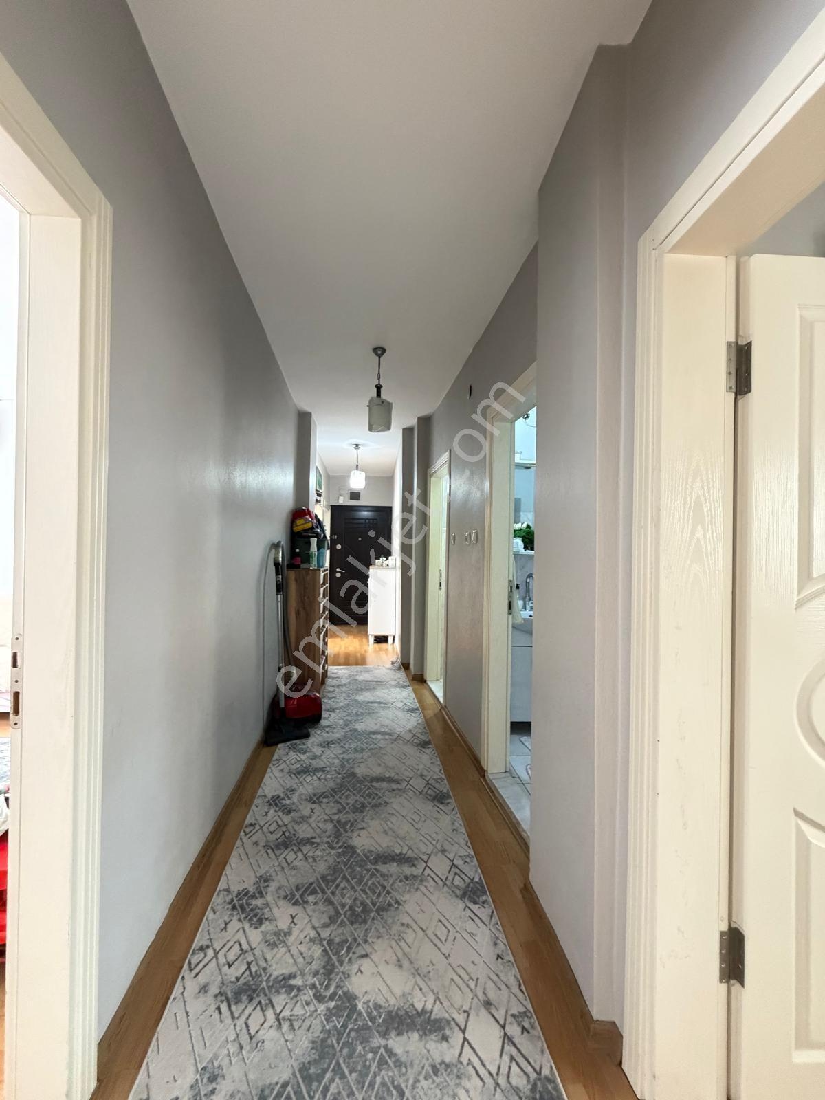 Prestij'den Sağlık'ta Geniş Oturumlu Temiz 3+1 Daire — fotoğraf 20