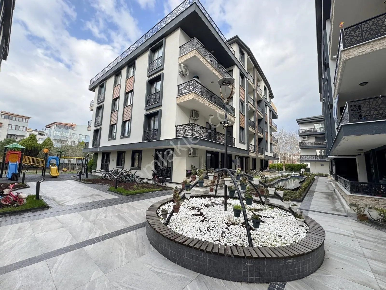 ▀güç'ten İkizçayda Yüzme Havuzlu & Otoparklı Ultra Lüx 3+1 Daire — fotoğraf 3