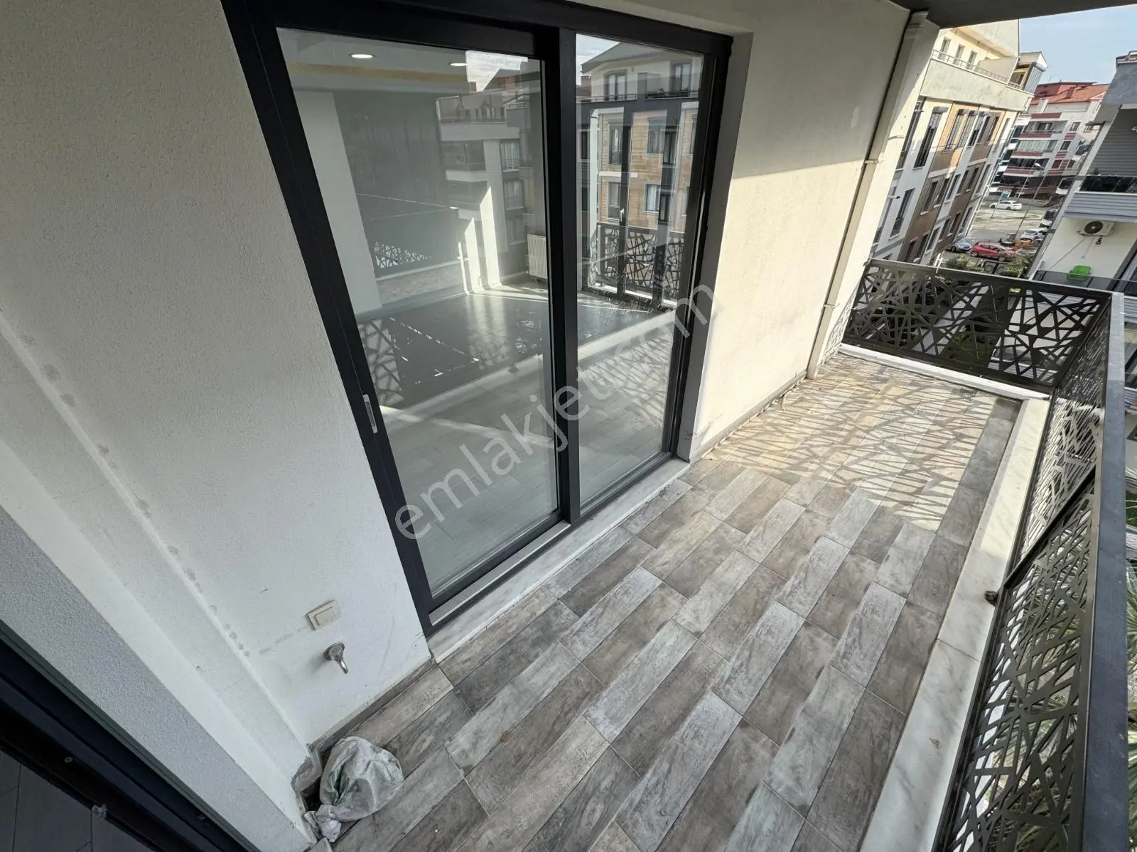 ▀güç'ten İkizçayda Yüzme Havuzlu & Otoparklı Ultra Lüx 3+1 Daire — fotoğraf 33