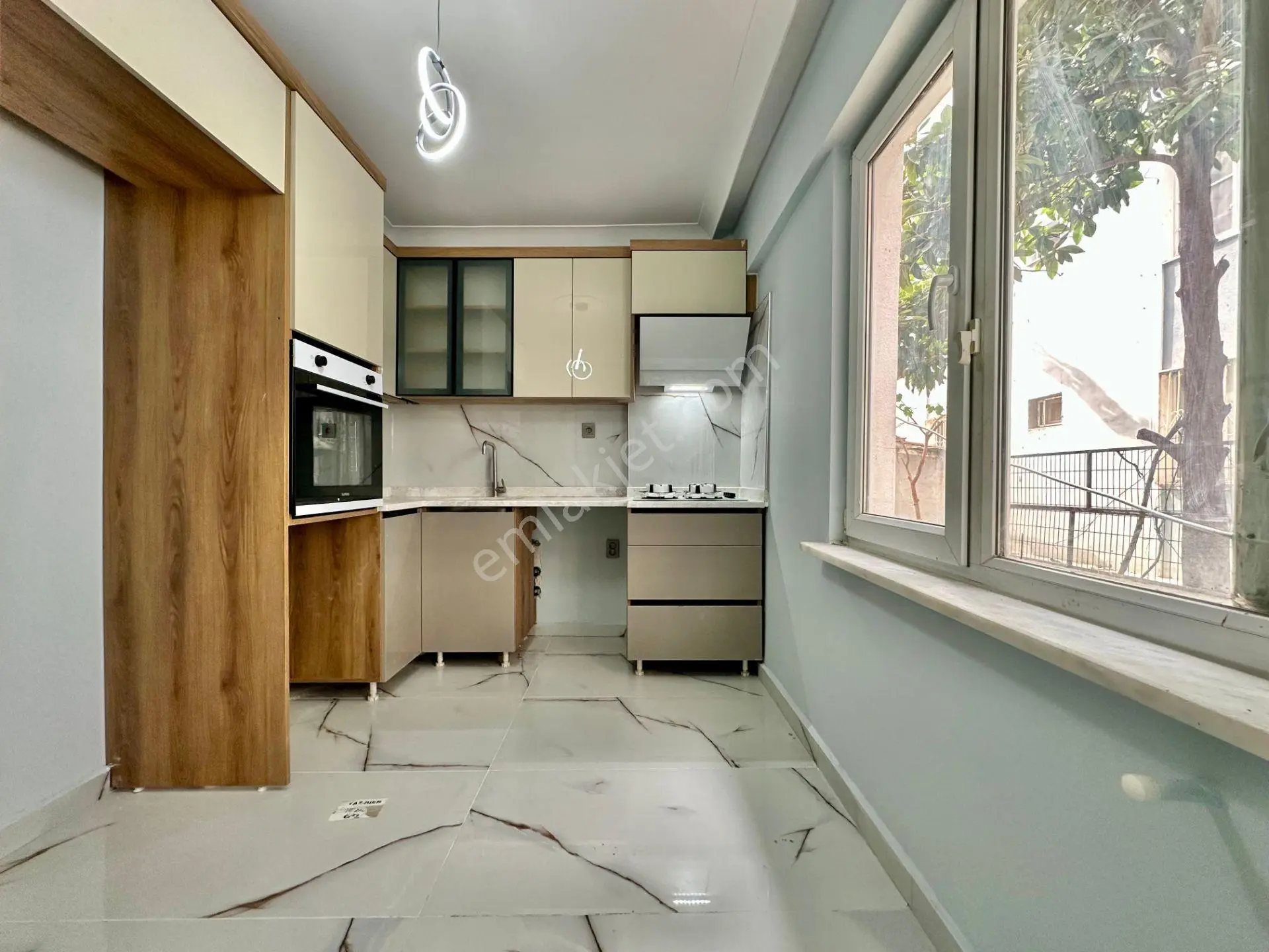 ꧁ay Emlaktan꧂müstakil Tadında Bahçe Kullanımlı Ön Cephe Masrafsız 2+1 Daire — fotoğraf 2