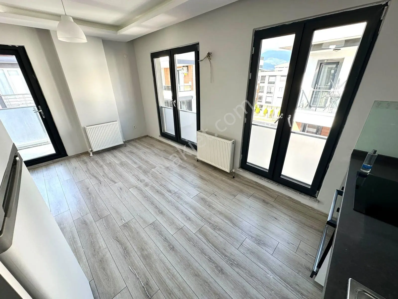 Referans'tan Altınkum'da Havuzlu Kapalı Otopark 1+1 Daire — fotoğraf 3