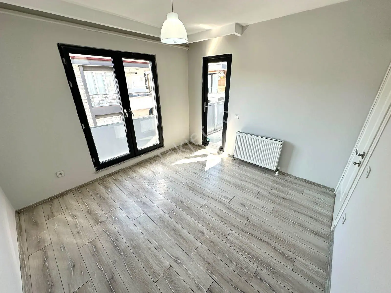 Referans'tan Altınkum'da Havuzlu Kapalı Otopark 1+1 Daire — fotoğraf 12