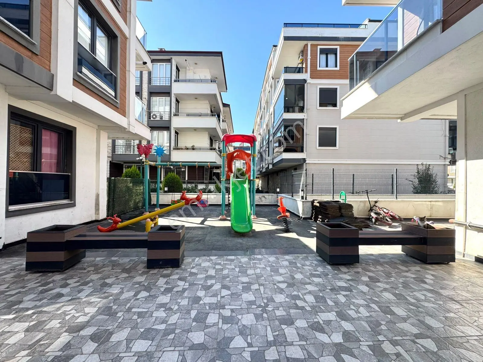 Referans'tan Altınkum'da Havuzlu Kapalı Otopark 1+1 Daire — fotoğraf 17