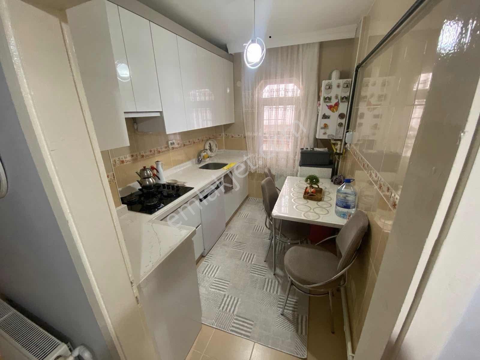 Ata Caddesi 2+1 Yüksek Griş Altta Daire Var Yapılı Merkezi Konum — fotoğraf 7